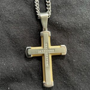 Men’s cross pendant 1/10 CTTW SSTL